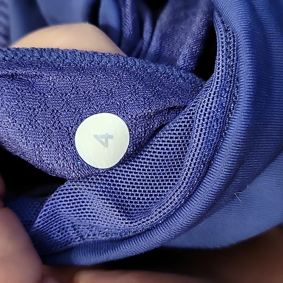 Set of 2 Lululemon V Neck Tanks - Picture 4 of 7